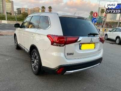 מיצובישי אאוטלנדר Premium אוט' 7 מק' 2.0 (150 כ''ס) בנזין 2018 למכירה בראשון לציון