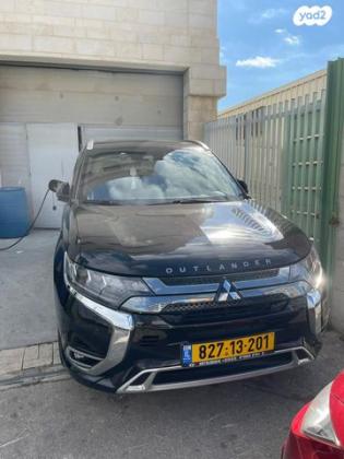 מיצובישי אאוטלנדר PHEV 4X4 Luxury הייבריד אוט' 5 מק' 2.4 (135 כ''ס) היברידי חשמל / בנזין 2019 למכירה בחולון