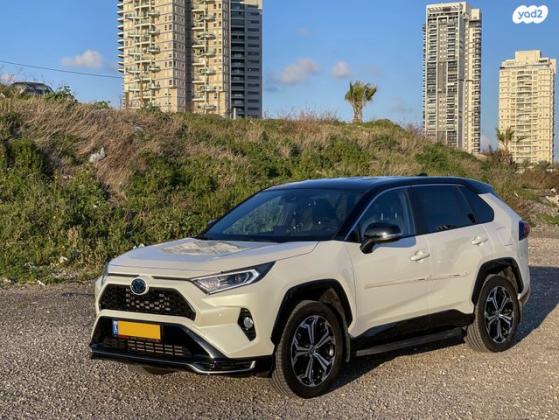 טויוטה RAV4 הייבריד 4X4 E-Motion פלאג-אין אוט' 2.5 (185 כ''ס) היברידי חשמל / בנזין 2021 למכירה בפתח תקווה