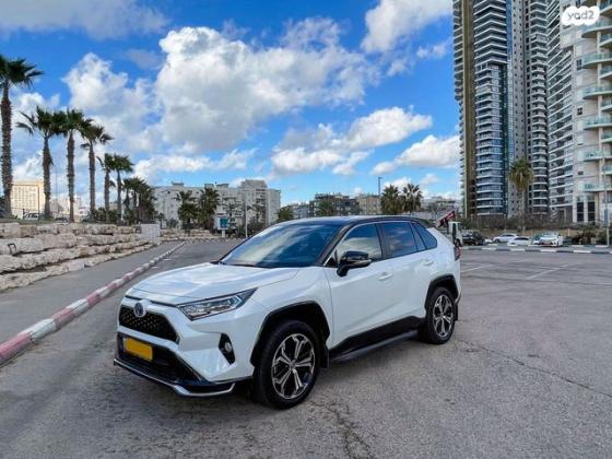 טויוטה RAV4 הייבריד 4X4 E-Motion פלאג-אין אוט' 2.5 (185 כ''ס) היברידי חשמל / בנזין 2021 למכירה בבת ים