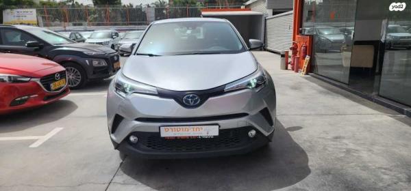 טויוטה C-HR City הייבריד אוט' 1.8 (98 כ"ס) בנזין 2018 למכירה בראשון לציון