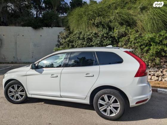 וולוו XC60 T5 Kinetic סטיישן אוט' 2.0 (245 כ''ס) בנזין 2015 למכירה בחיפה