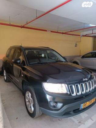 ג'יפ / Jeep קומפאס Sport אוט' 2.0 (154 כ''ס) בנזין 2012 למכירה בפתח תקווה