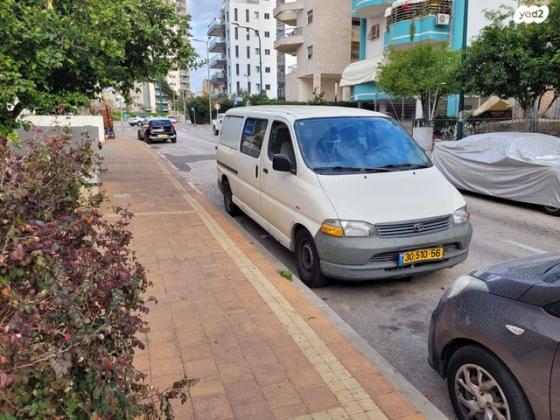 טויוטה הייאס ארוך STD אוט' דיזל 2.5 (102 כ''ס) דיזל 2004 למכירה בנתניה