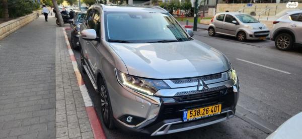 מיצובישי אאוטלנדר 4X4 Elite אוט' 7 מק' 2.0 (150 כ"ס) [2015 ואילך] בנזין 2019 למכירה בבני ברק