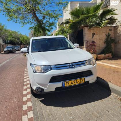 מיצובישי אאוטלנדר Instyle אוט' 5 מק' 2.0 (150 כ"ס) בנזין 2014 למכירה בכפר יונה