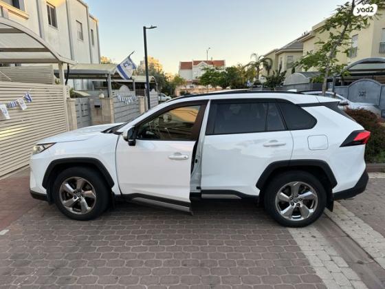 טויוטה RAV4 ארוך Extreme אוט' 2.0 (175 כ''ס) בנזין 2021 למכירה בראשון לציון