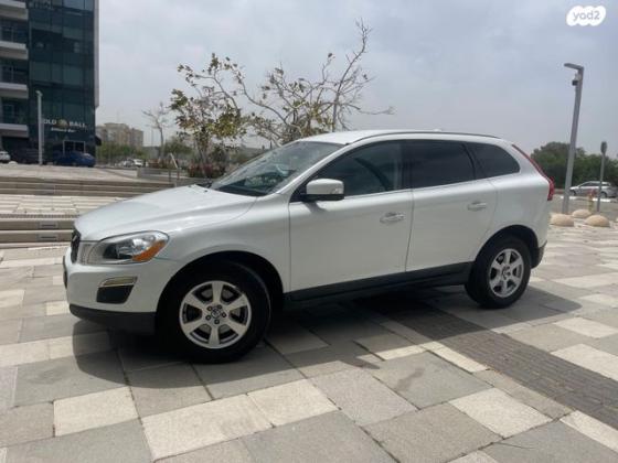 וולוו XC60 T5 Kinetic סטיישן אוט' 2.0 (240 כ"ס) בנזין 2013 למכירה בחולון