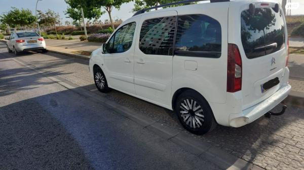 סיטרואן ברלינגו דור 2 (2008-2019) MLS Comf PK ידני דיזל 5 מק' 1.6 (100 כ"ס) דיזל 2016 למכירה בתל אביב יפו