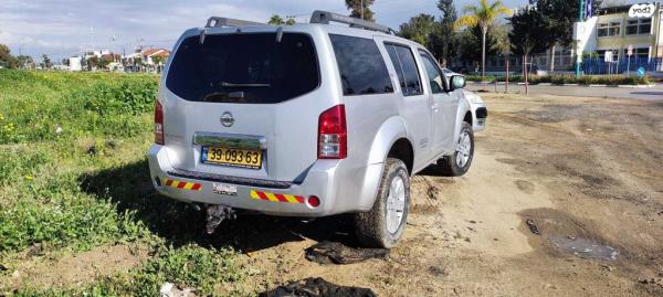 ניסאן פאת'פיינדר 4X4 SE אוט' דיזל 7 מק' 2.5 (171 כ''ס) דיזל 2007 למכירה ברמלה