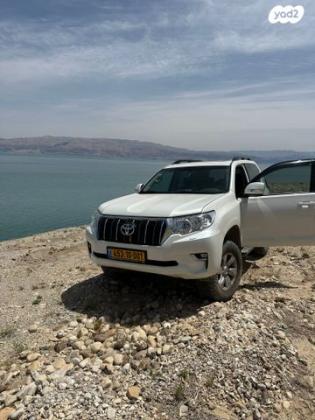 טויוטה לנד קרוזר קצר 4X4 Luxury אוט' דיזל 2.8 (177 כ"ס) דיזל 2019 למכירה בנתניה