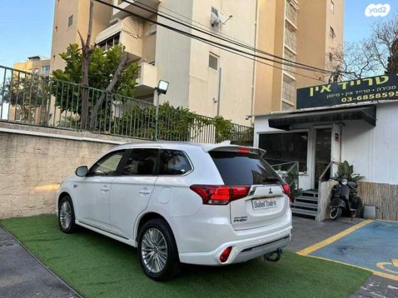 מיצובישי אאוטלנדר PHEV 4X4 Supreme הייבריד אוט' 5 מק' 2.4 (135 כ''ס) היברידי חשמל / בנזין 2020 למכירה ברמת גן