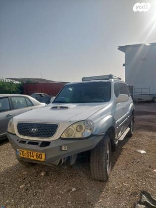 יונדאי טאראקן 4X4 GLS LTH אוט' דיזל 7 מק' 2.9 (165 כ''ס) דיזל 2006 למכירה ברחוב