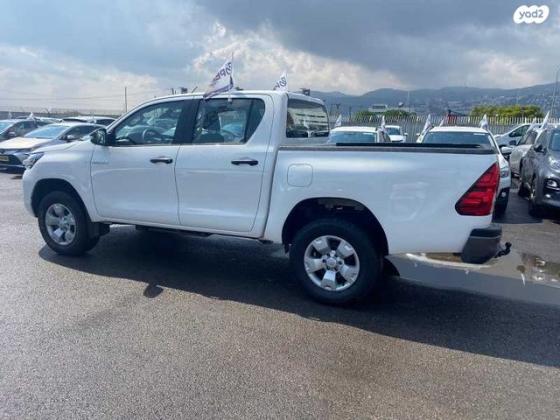 טויוטה היילקס 4X4 4X4 Active דאבל קבינה אוט' דיזל 2.4 (150 כ"ס) דיזל 2022 למכירה בחיפה