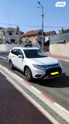 מיצובישי אאוטלנדר Instyle אוט' 7 מק' 2.0 (150 כ"ס) בנזין 2019 למכירה בכפר סבא