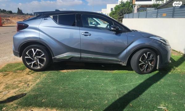 טויוטה C-HR Chic הייבריד אוט' 1.8 (98 כ"ס) בנזין 2021 למכירה בכפר יונה