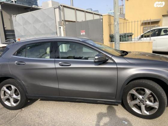 מרצדס GLA GLA200 Urban FL אוט' 1.6 (156 כ"ס) [2017 ואילך] בנזין 2018 למכירה בתל אביב יפו