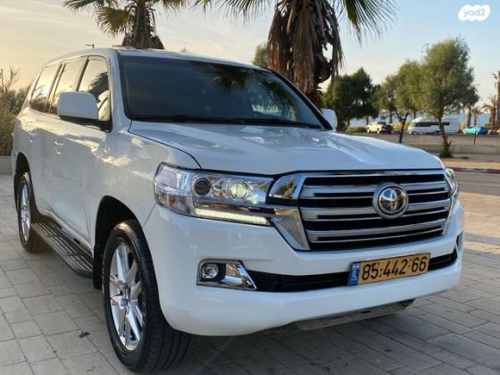 טויוטה לנד קרוזר V8 4X4 Luxury אוט' דיזל 4.5 (286 כ''ס) דיזל 2009 למכירה בראשון לציון