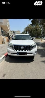 טויוטה לנד קרוזר ארוך 4X4 Luxury אוט' דיזל 7 מק' 2.8 (177 כ"ס) דיזל 2016 למכירה בהוד השרון