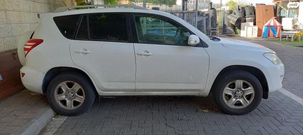 טויוטה RAV4 ארוך 4X4 GLI אוט' 2.0 (158 כ''ס) בנזין 2010 למכירה באלעד