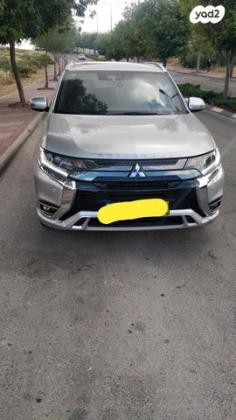 מיצובישי אאוטלנדר PHEV 4X4 Luxury הייבריד אוט' 5 מק' 2.4 (135 כ''ס) היברידי חשמל / בנזין 2020 למכירה באריאל