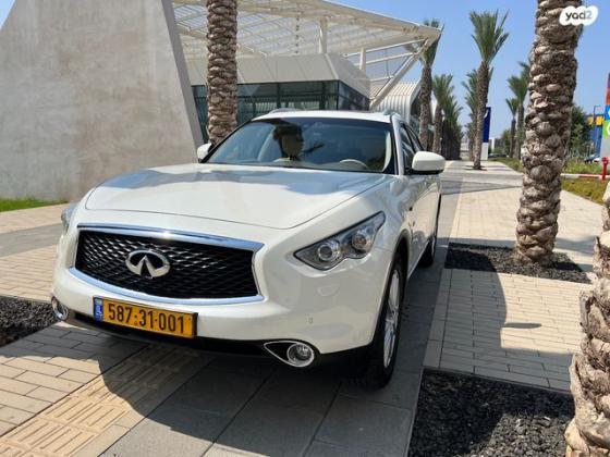 אינפיניטי QX70 / FX37 4X4 GT Premium אוט' 3.7 (320 כ"ס) בנזין 2018 למכירה בראשון לציון