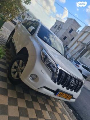 טויוטה לנד קרוזר ארוך 4X4 Luxury אוט' דיזל 7 מק' 2.8 (177 כ"ס) דיזל 2018 למכירה בכפר מנדא