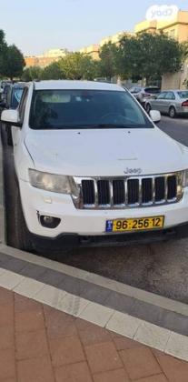 ג'יפ / Jeep גרנד צ'ירוקי 4X4 Laredo אוט' 3.6 (282 כ''ס) בנזין 2013 למכירה במודיעין מכבים רעות