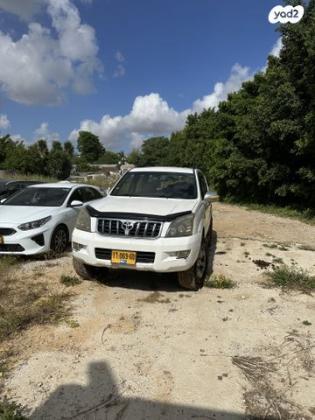 טויוטה לנד קרוזר ארוך 4X4 STD אוט' דיזל 5 מק' 3.0 (166 כ"ס) דיזל 2006 למכירה בפתח תקווה