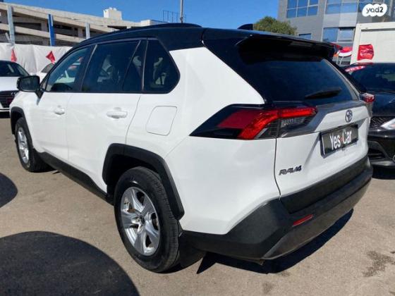 טויוטה RAV4 ארוך 4X2 Experience אוט' 2.0 (175 כ''ס) בנזין 2020 למכירה בבת ים