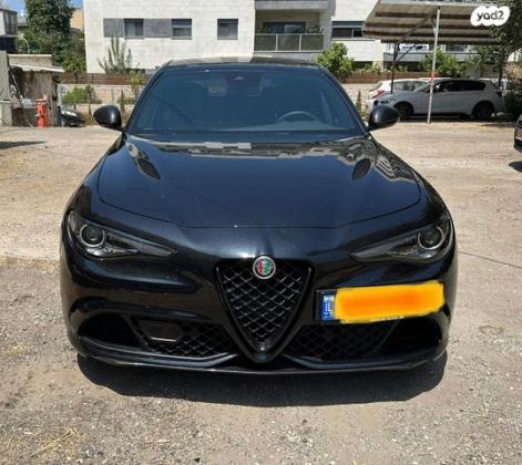 אלפא רומיאו ג'וליה Quadrifoglio אוט' 2.9 (510 כ''ס) בנזין 2022 למכירה ברעננה