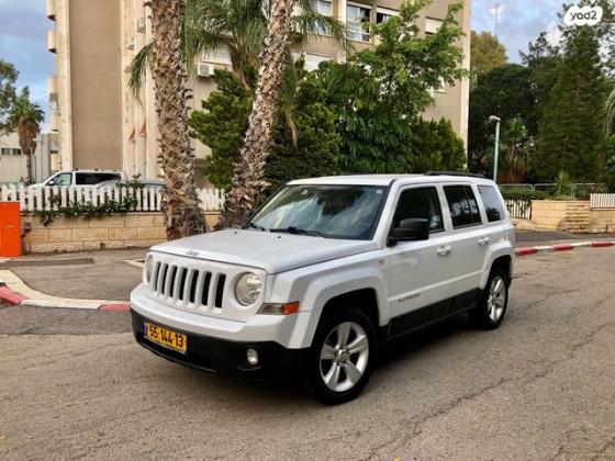 ג'יפ / Jeep פטריוט 4X4 Sport אוט' 2.4 (170 כ''ס) בנזין 2012 למכירה בחיפה