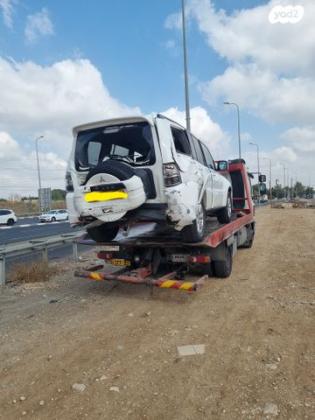 מיצובישי פג'רו ארוך 4X4 Desert אוט' דיזל 7 מק' 3.2 (200 כ"ס) דיזל 2012 למכירה ברחובות