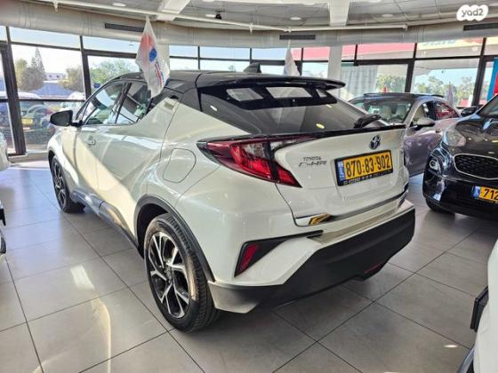 טויוטה C-HR Chic הייבריד אוט' 1.8 (98 כ"ס) בנזין 2022 למכירה ברמלה