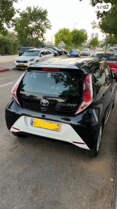 טויוטה אייגו (AYGO) X-Play אוט' 1.0 (69 כ"ס) בנזין 2016 למכירה בתל אביב יפו