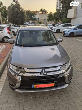 מיצובישי אאוטלנדר Premium אוט' 7 מק' 2.0 (150 כ''ס) בנזין 2018 למכירה ברמת גן