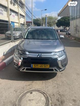 מיצובישי אאוטלנדר Premium אוט' 7 מק' 2.0 (150 כ''ס) בנזין 2018 למכירה ברעננה