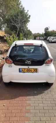 טויוטה אייגו (AYGO) Plus רובוטית 1.0 (69 כ''ס) בנזין 2014 למכירה בקרית שמונה