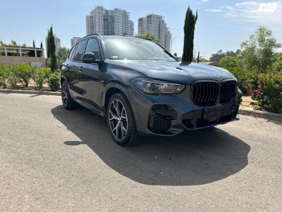 ב.מ.וו X5 4X4 45e M-Sport ER אוט' חשמלי (394 כ''ס) היברידי חשמל / בנזין 2023 למכירה בראשון לציון