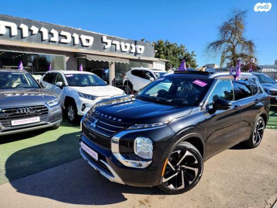 מיצובישי אאוטלנדר Luxury TTH אוט' 7 מק' 2.5 (181 כ"ס) בנזין 2022 למכירה בכפר יונה