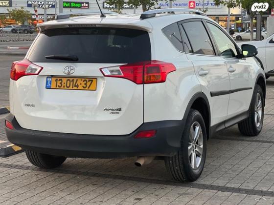 טויוטה RAV4 ארוך 4X4 Premium אוט' 2.0 (151 כ''ס) בנזין 2016 למכירה בירכא