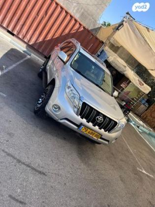 טויוטה לנד קרוזר ארוך 4X4 Luxury 5 אוט' דיזל 5 מק' 2.8 (177 כ"ס) דיזל 2017 למכירה באעבלין