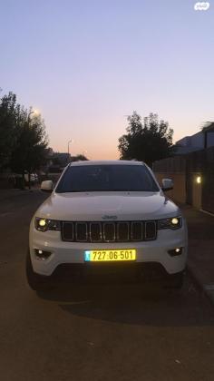 ג'יפ / Jeep גרנד צ'ירוקי 4X4 Laredo אוט' 5 מק' 3.6 (286 כ''ס) בנזין 2019 למכירה בכפר חיטים