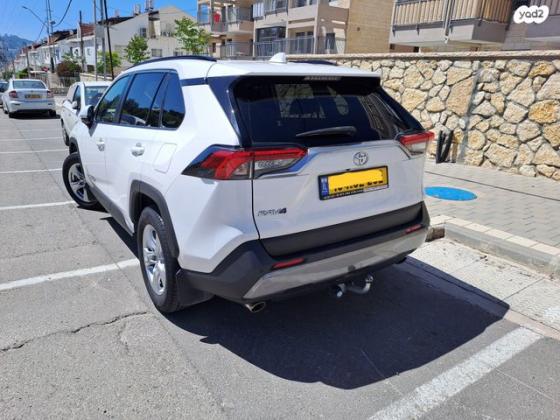 טויוטה RAV4 ארוך 4X2 Experience אוט' 2.0 (175 כ''ס) בנזין 2020 למכירה ברכסים