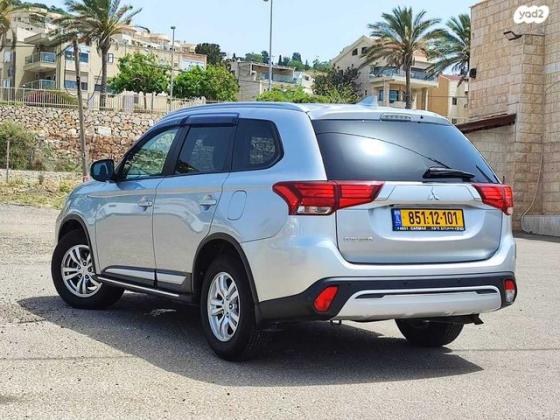 מיצובישי אאוטלנדר Instyle אוט' 7 מק' 2.0 (150 כ"ס) בנזין 2020 למכירה בחיפה