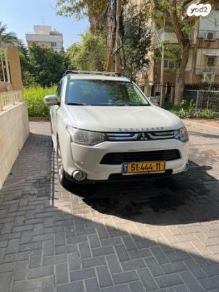 מיצובישי אאוטלנדר 4X4 Limited אוט' 7 דיזל מק' 2.3 (150 כ"ס) דיזל 2013 למכירה בפתח תקווה