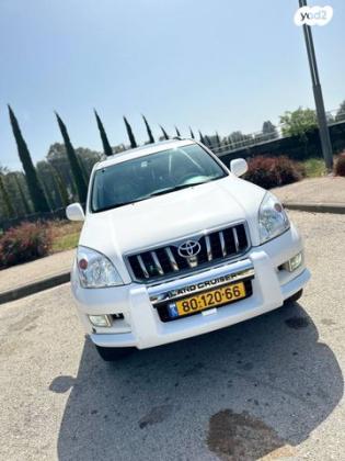 טויוטה לנד קרוזר ארוך 4X4 Luxury אוט' דיזל 8 מק' 3.0 (173 כ''ס) דיזל 2008 למכירה בעדי