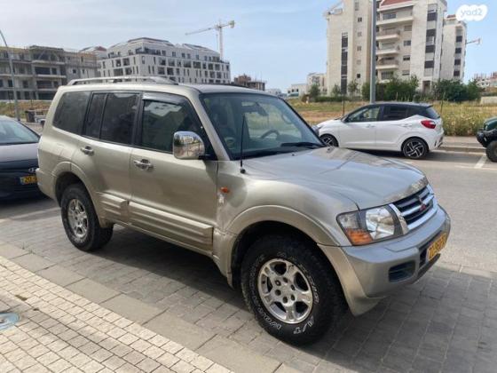 מיצובישי פג'רו ארוך 4X4 GLS אוט' דיזל 7 מק' 3.2 (160 כ''ס) דיזל 2001 למכירה ברעננה