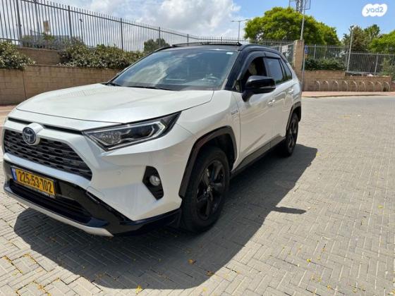 טויוטה RAV4 הייבריד E-motion Sky הייבריד אוט' 2.5 (178 כ''ס) בנזין 2020 למכירה בחולון