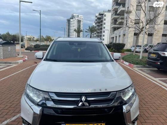 מיצובישי אאוטלנדר PHEV 4X4 Luxury הייבריד אוט' 5 מק' 2.0 (121 כ"ס) היברידי חשמל / בנזין 2018 למכירה באור עקיבא